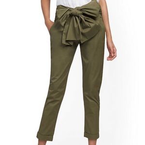 Bow-Accent High-Waisted Slim Pant
